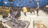  DJ Skate Nights на катке в Evergreen Brick Works...