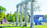  Guild Park and Gardens - старинный парк на утесах Scarborough Bluffs...