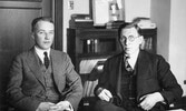 Фредерик Бантинг и его ассистент Чарльз Бест, 1924 год. Фото с сайта wikipedia.org