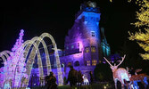 В замке Casa Loma - захватывающее  приключение Holiday Light Tour...