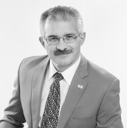 Финансовый Консультант, 
CFP, PFA, CLU, EPC
Mortgage Broker, AMP
Top 75 Mortgage Brokers in Canada 2015-2021, 2023