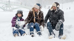 Family Day. Третий понедельник февраля отмечают почти во всех провинциях Канады под разными названиями: Family Day, Islander Day, Heritage Day, и другими. Но суть его одна - в самый скучный зимний месяц дать людям дополнительный день для отдыха всей семьей. В Торонто для этого предоставляется немало интересных возможностей. Читайте стр.13.