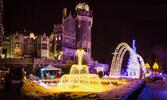 Праздничный сезон в замке Casa Loma.