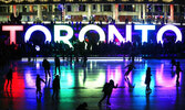 Sunday Fun Day at Nathan Phillips Square: Воскресенье на главной площади города