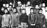 Фердинанд Адлер со своими учениками из музыкальной детской программы Государственной Консерватории Китая, город Чанчжоу