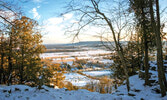 Вид  с одной  из смотровых площадок заповедника Rattlesnake Point...